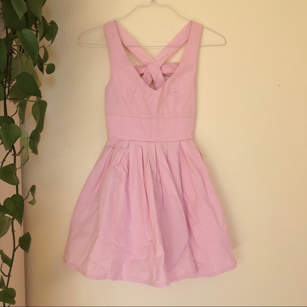 Pink bow back dress - Picture 2 of 3